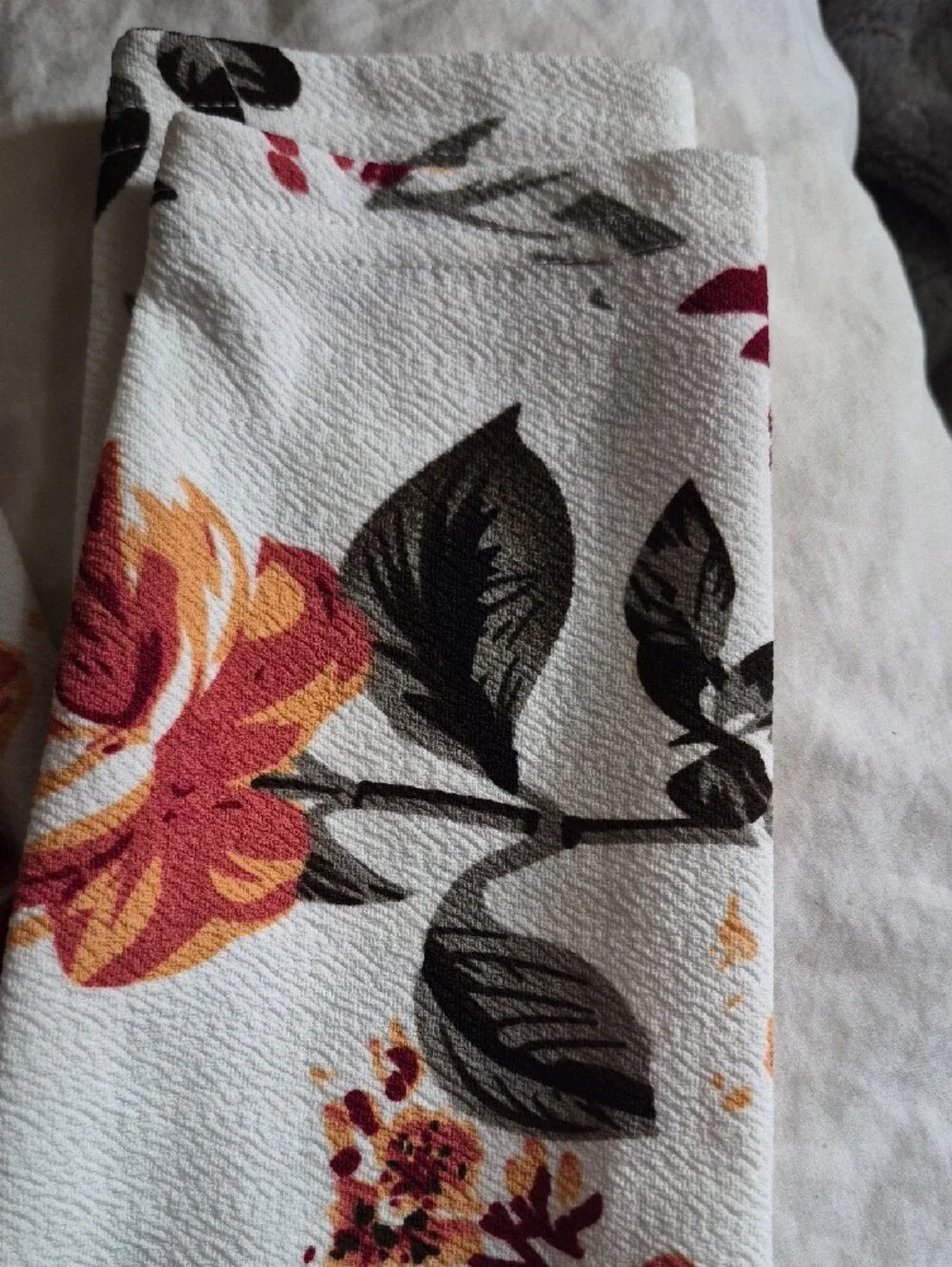 SHEIN White Floral Jeggings with Rust & Olive Blooms